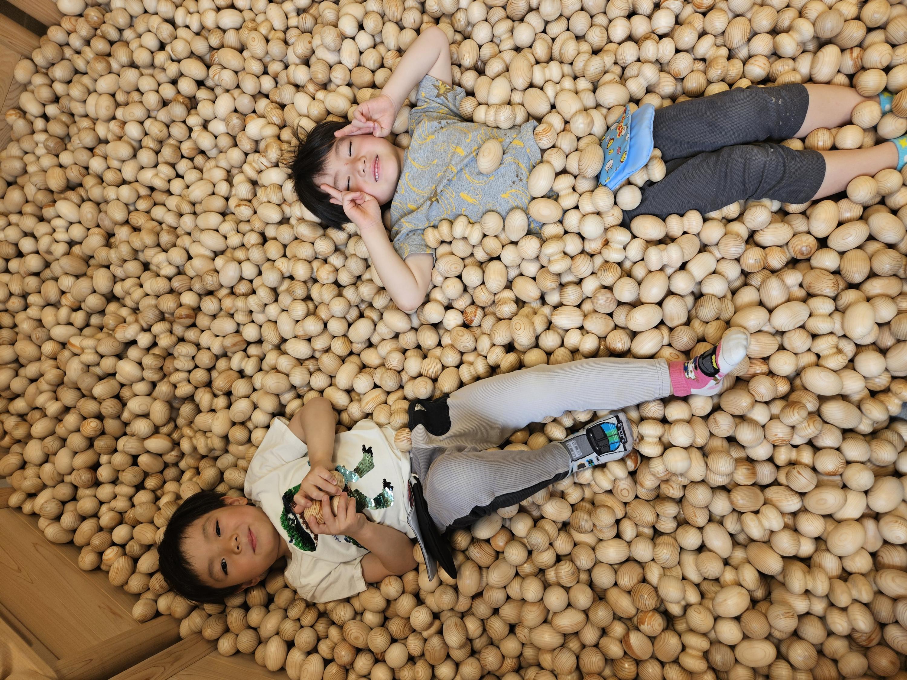 東京都千代田区外神田4-8-6にある、保育のお仕事求人