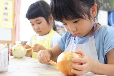 東京都多摩市関戸1-1-5ザ・スクエアE-5にある、保育のお仕事求人