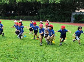 海外中国上海市長寧区甘渓路５８０号にある、幼稚園教諭のお仕事求人