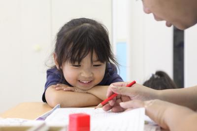 神奈川県横浜市都筑区中川1-16-14　ハーモニーヒルズ2Fにある、保育のお仕事求人