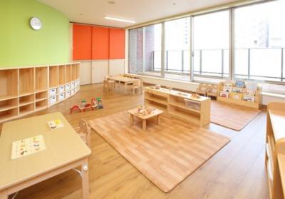 東京都北区滝野川7-4-1　JR板橋東口ビル2階にある、保育のお仕事求人