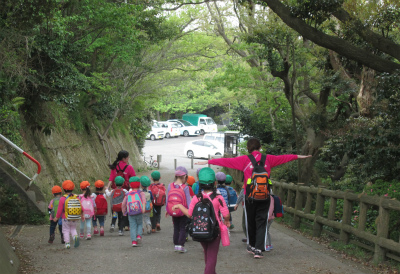 神奈川県逗子市逗子1-1-3にある、保育のお仕事求人