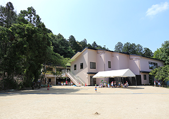 京都府京都市左京区上高野西明寺山30にある、保育のお仕事求人