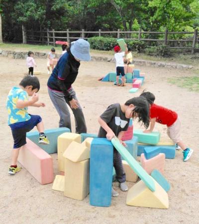 兵庫県神戸市長田区水笠通１丁目1-21にある、発達支援・児童指導員のお仕事求人